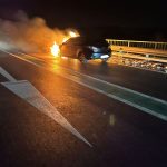 Fahrzeugbrand auf einspurigem Teil der Schnellstraße S3