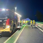 Fahrzeugbrand auf einspurigem Teil der Schnellstraße S3